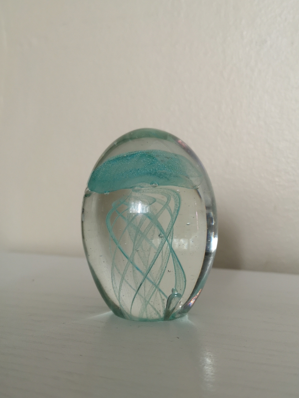 Fantastic Glowing Jellyfish Paperweight 3" Tall in Excellent Condition